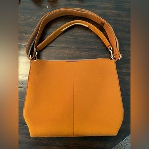 EUC Rothys Mini Zip Bucket Bag- MSRP $279